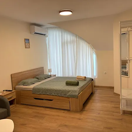 Casa de hóspedes студио за гости при нана